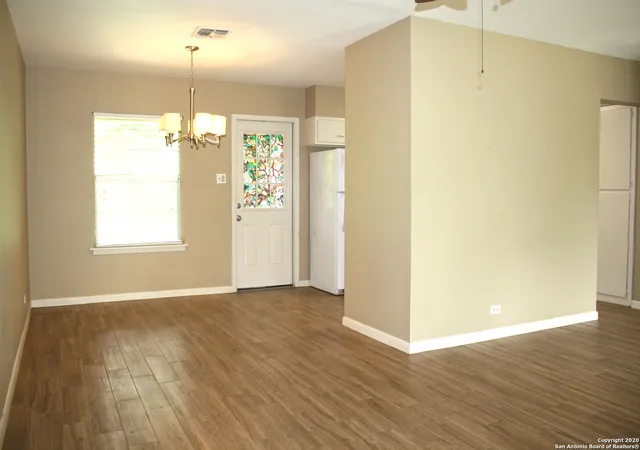 Photo 4 of Single family home for sale at 4819 Newcome Dr, San Antonio, TX 78229 | MLS# 2004699 | Listing updated on 2026-08-11