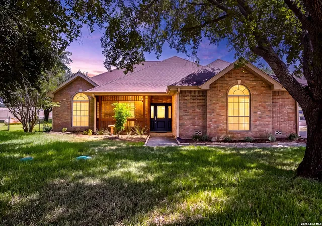 Photo 3 of Single family home for sale at 516 Lake Valley Dr, La Vernia, TX 78121 | MLS# 2004711 | Listing updated on 2026-10-07