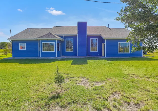 Photo 3 of Single family home for sale at 2504 Schwab, Seguin, TX 78155 | MLS# 2004715 | Listing updated on 2026-08-11