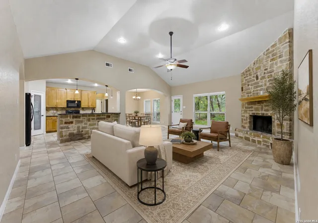 5th image of 205 Sendera Xing, La Vernia, TX 78121 | MLS# 2004719