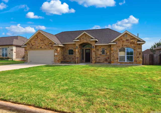 35th image of 129 N 1st St, Floresville, TX 78114 | MLS# 2004731