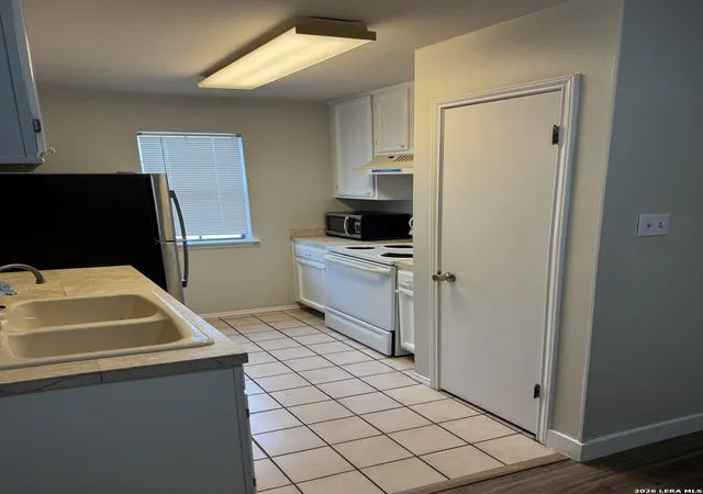 Photo 3 of Condo for sale at 4803 Hamilton Wolfe #702, San Antonio, TX 78229 | MLS# 2004736 | Listing updated on 2026-09-15