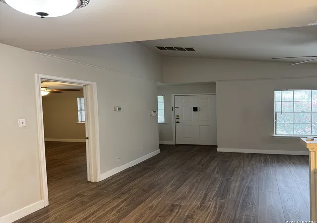 10th image of 4803 Hamilton Wolfe #702, San Antonio, TX 78229 | MLS# 2004736