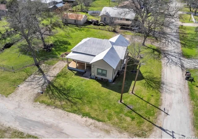 12th image of 301 N Cunningham, Marion, TX 78124 | MLS# 2004743