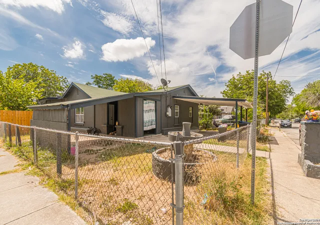 Multi family home for sale at 502 S San Manuel St, San Antonio, TX 78237 | MLS# 2004761