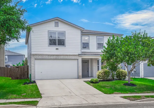 Photo 3 of Sale Pending at 204 Gatewood Oaks, Cibolo, TX 78108 | MLS# 2004769 | Listing updated on 2026-08-25