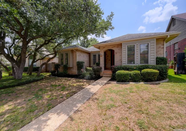 Photo 3 of Sale Pending at 1727 Eagle Pt, San Antonio, TX 78248 | MLS# 2004781 | Listing updated on 2026-08-26