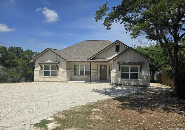 Photo 1 of Single family home for sale at 563 Irene Dr, Canyon Lake, TX 78133 | MLS# 2004797 | Listing updated on 2026-09-12