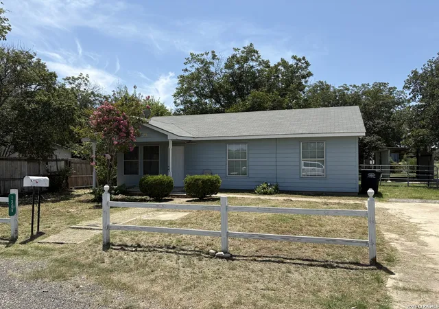 1st image of 1304 Avenue D, Hondo, TX 78861 | MLS# 2004858
