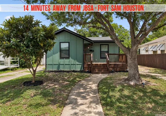 Photo 3 of Single family home for sale at 923 Chicago Blvd, San Antonio, TX 78210 | MLS# 2004860 | Listing updated on 2026-09-10