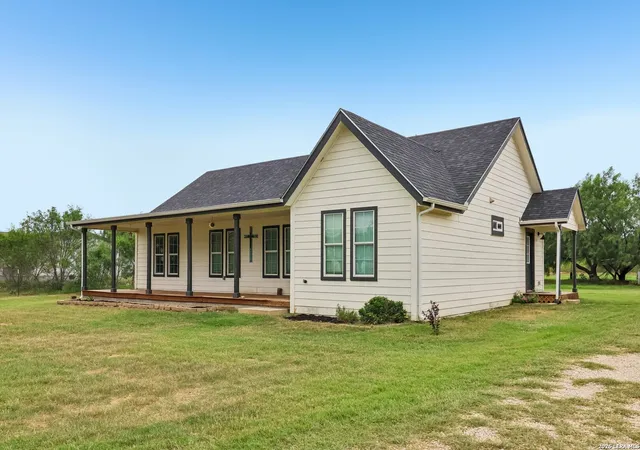 3rd image of 1213 County Road 1670, Moore, TX 78057 | MLS# 2004866