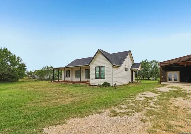 4th image of 1213 County Road 1670, Moore, TX 78057 | MLS# 2004866