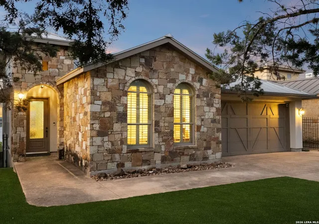 Photo 3 of Sale Pending at 1736 Stagecoach Dr, Canyon Lake, TX 78133 | MLS# 2004877 | Listing updated on 2026-09-18