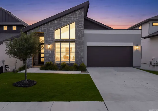 image of 230 Navarro, Boerne, TX 78006 | MLS# 2004885