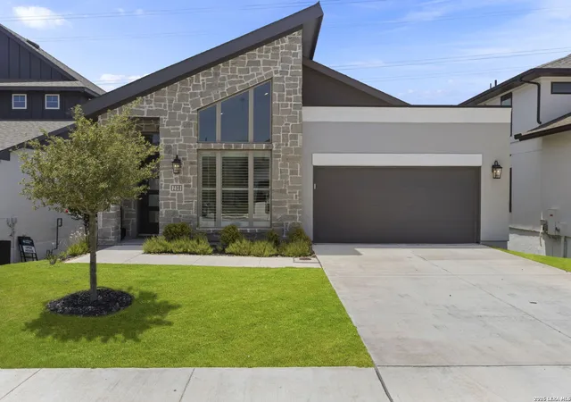 image of 230 Navarro, Boerne, TX 78006 | MLS# 2004885