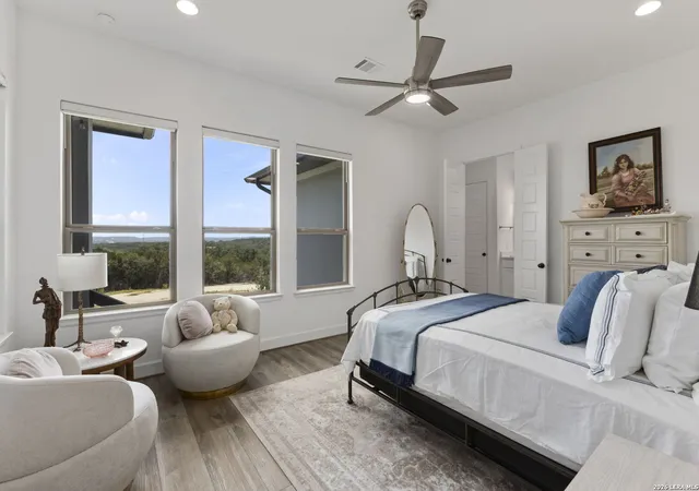 image of 230 Navarro, Boerne, TX 78006 | MLS# 2004885