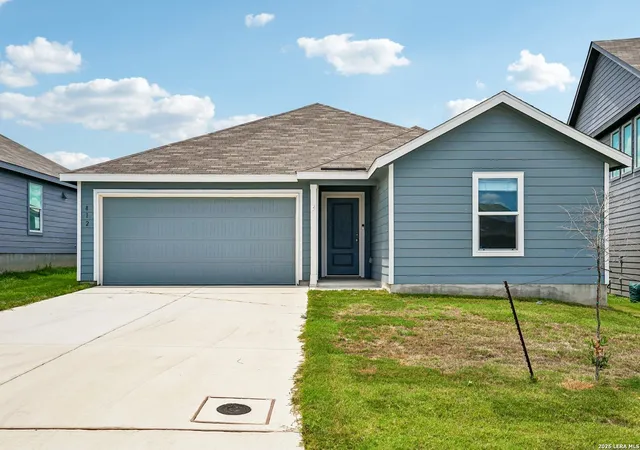 4th image of 812 El Camino, Seguin, TX 78155 | MLS# 2004895