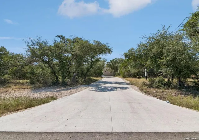 Photo 4 of Single family home for sale at 824 Mystic Breeze, Spring Branch, TX 78070 | MLS# 2004935 | Listing updated on 2026-09-21