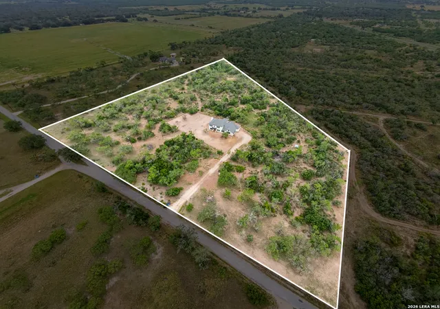 2nd image of 914 County Road 7718, Devine, TX 78016 | MLS# 2004936