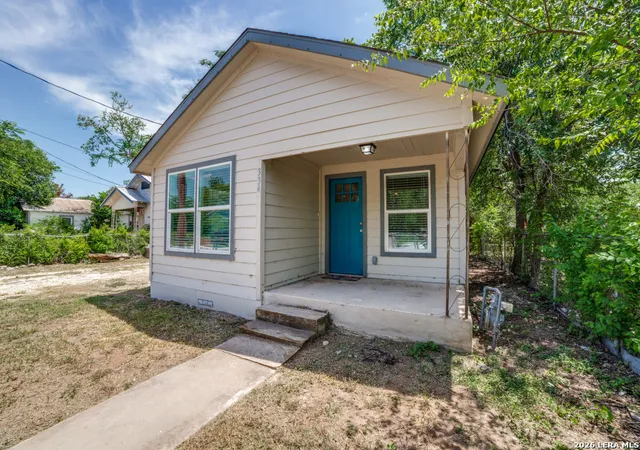 Photo 2 of Single family home for sale at 334 Bank St, San Antonio, TX 78204 | MLS# 2004964 | Listing updated on 2026-09-09
