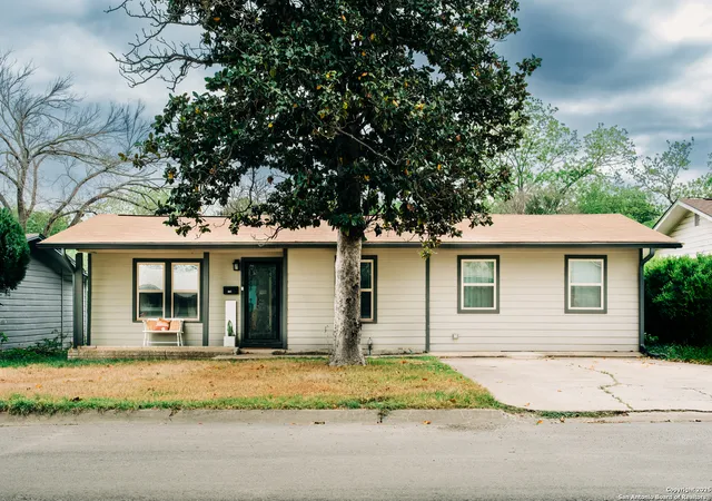 Photo 1 of Single family home for sale at 607 Leland, Kerrville, TX 78028 | MLS# 2005004 | Listing updated on 2026-09-07