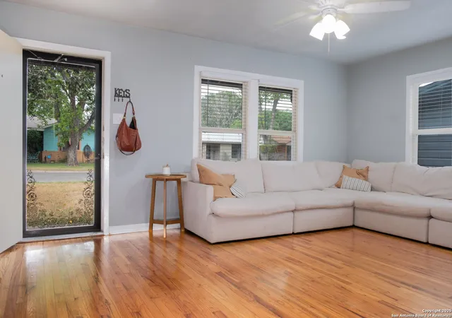 Photo 2 of Single family home for sale at 607 Leland, Kerrville, TX 78028 | MLS# 2005004 | Listing updated on 2026-09-07