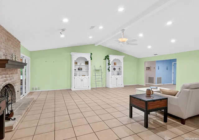 Photo 3 of Sale Pending at 14306 Shadow Oaks Ln, San Antonio, TX 78231 | MLS# 2005011 | Listing updated on 2026-09-24