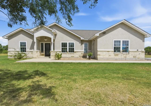 2nd image of 105 Hidden Haven, Floresville, TX 78114 | MLS# 2005034