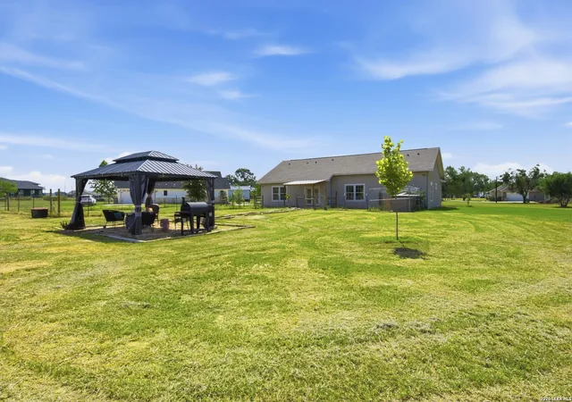 Photo 3 of Single family home for sale at 105 Hidden Haven, Floresville, TX 78114 | MLS# 2005034 | Listing updated on 2026-09-24