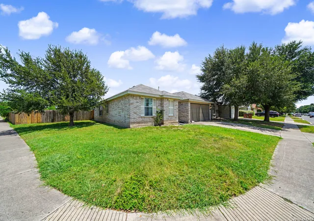 Photo 3 of Sale Pending at 8403 Rita Blanca St, Converse, TX 78109 | MLS# 2005068 | Listing updated on 2026-09-18