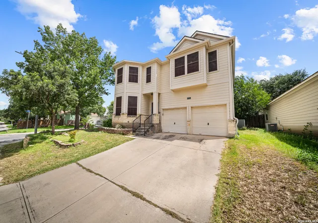 Photo 2 of Single family home for sale at 8735 N Sarasota Woods, San Antonio, TX 78250 | MLS# 2005073 | Listing updated on 2026-08-12