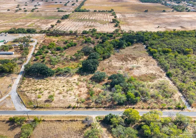 2nd image of 17520 Jackel Rd, Von Ormy, TX 78073 | MLS# 2005093