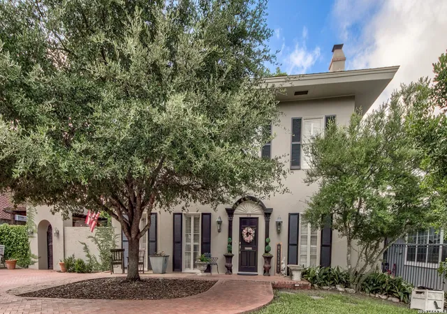 Single family home for sale at 318 W Huisache Ave, San Antonio, TX 78212 | MLS# 2005113