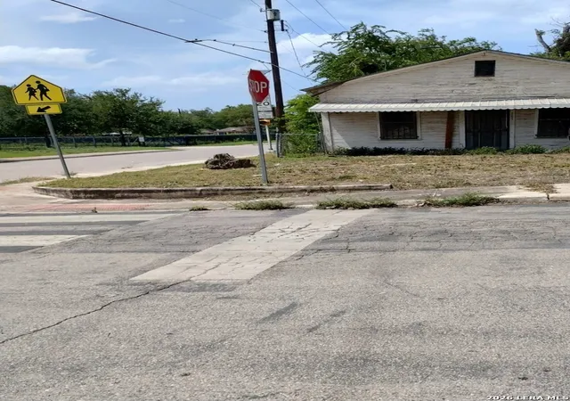 Photo 3 of Single family home for sale at 1155 Morales St, San Antonio, TX 78207 | MLS# 2005115 | Listing updated on 2026-09-16