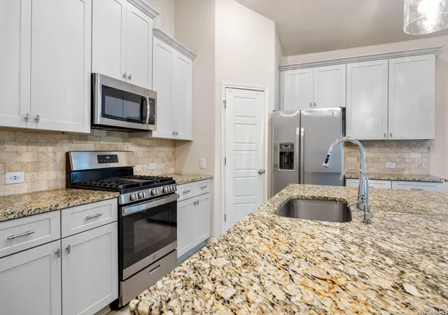Photo 4 of Single family home for sale at 531 Scenic Song Dr, Spring Branch, TX 78070 | MLS# 2005116 | Listing updated on 2026-10-03
