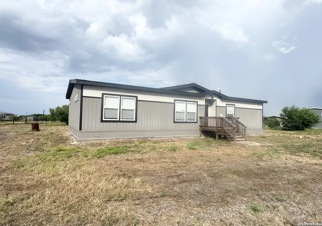 3rd image of 283 Pr 4653, Hondo, TX 78861 | MLS# 2005144