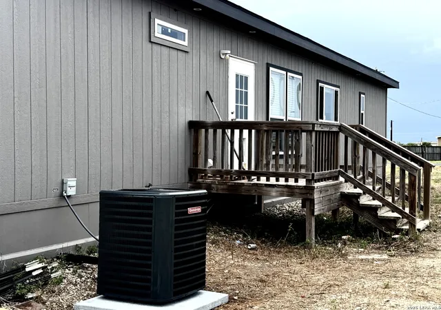 4th image of 283 Pr 4653, Hondo, TX 78861 | MLS# 2005144