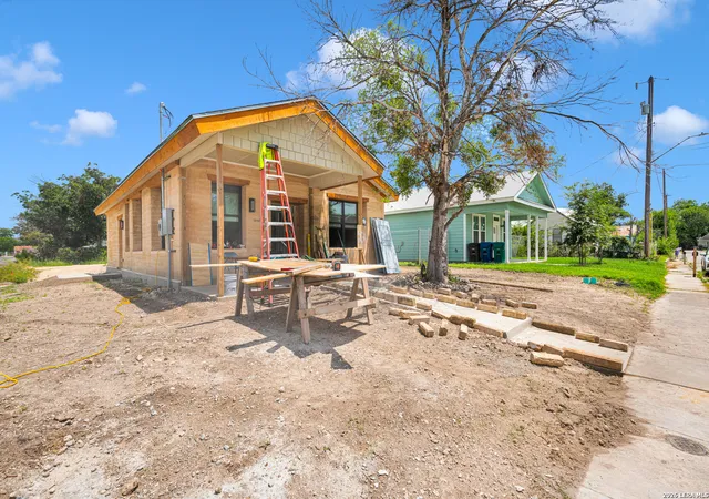 Photo 2 of Single family home for sale at 226 San Salvador, San Antonio, TX 78210 | MLS# 2005161 | Listing updated on 2026-08-23