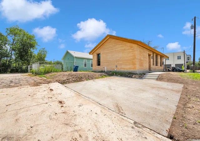 Photo 3 of Single family home for sale at 226 San Salvador, San Antonio, TX 78210 | MLS# 2005161 | Listing updated on 2026-08-23