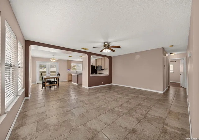 4th image of 8210 Manderly Pl, Converse, TX 78109 | MLS# 2005163