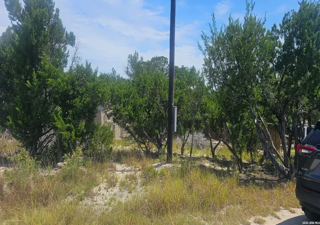 2nd image of 9,10 Elmhurst Dr, Lakehills, TX 78063 | MLS# 2005169
