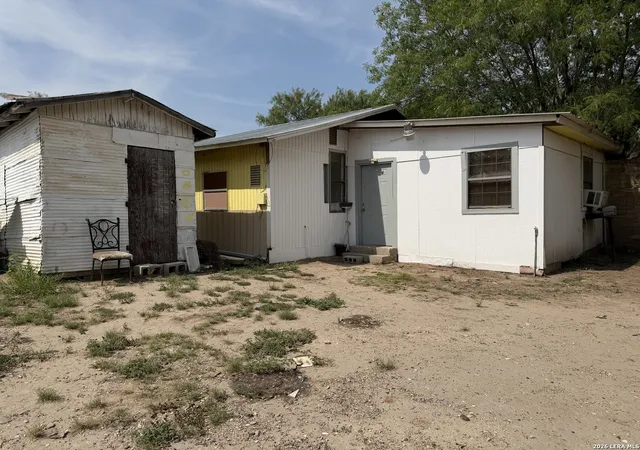 Photo 3 of Sale Pending at 227 Ford St, Eagle Pass, TX 78852 | MLS# 2005171 | Listing updated on 2026-08-04