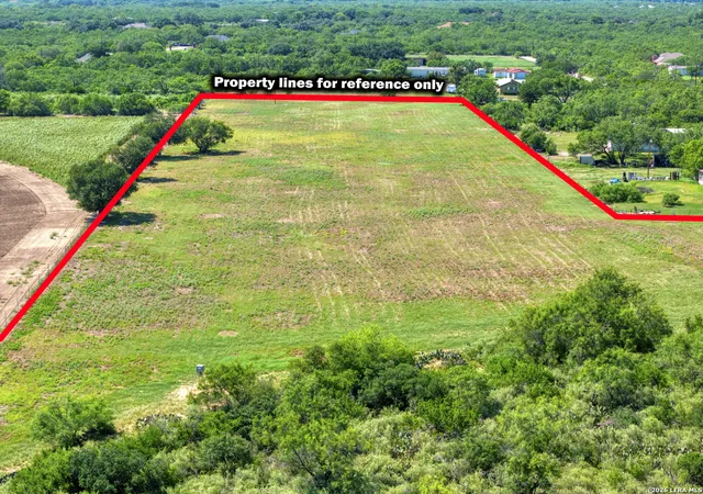 35th image of 433 Mills Ln, Uvalde, TX 78801 | MLS# 2005175