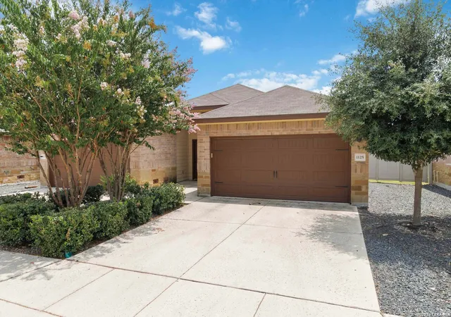 2nd image of 1125/1127 Stanley Way, Seguin, TX 78155 | MLS# 2005199