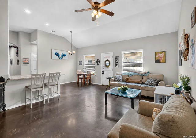 5th image of 1125/1127 Stanley Way, Seguin, TX 78155 | MLS# 2005199