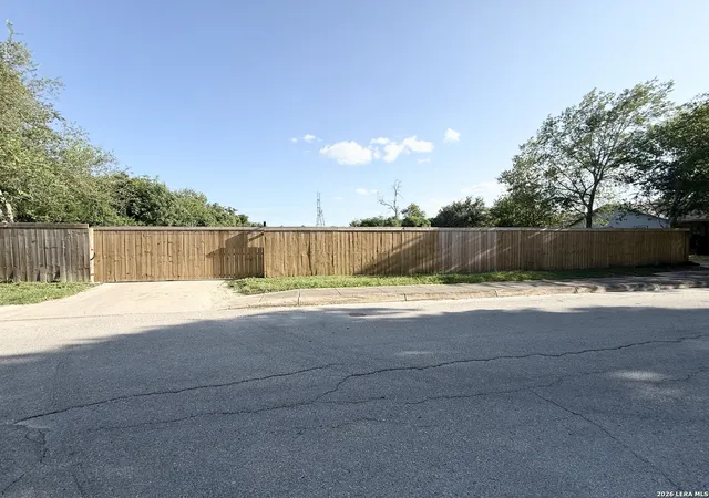 Photo 1 of Land for sale at 958 Holmgreen Rd, San Antonio, TX 78220 | MLS# 2005214 | Listing updated on 2026-09-10