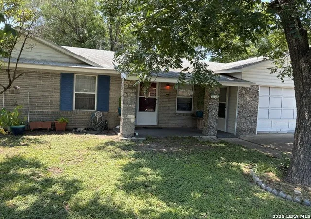 2nd image of 613 Old Carrizo Rd, Uvalde, TX 78801 | MLS# 2005217