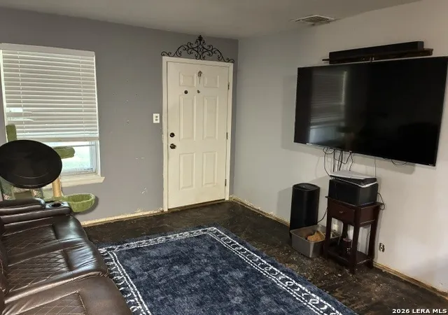 4th image of 613 Old Carrizo Rd, Uvalde, TX 78801 | MLS# 2005217