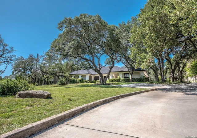 Photo 3 of Single family home for sale at 25333 Nighthawk Ln, San Antonio, TX 78255 | MLS# 2005220 | Listing updated on 2026-09-06