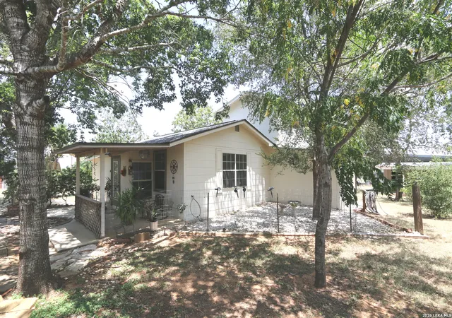 3rd image of 1657 County Road 124, Floresville, TX 78114 | MLS# 2005235